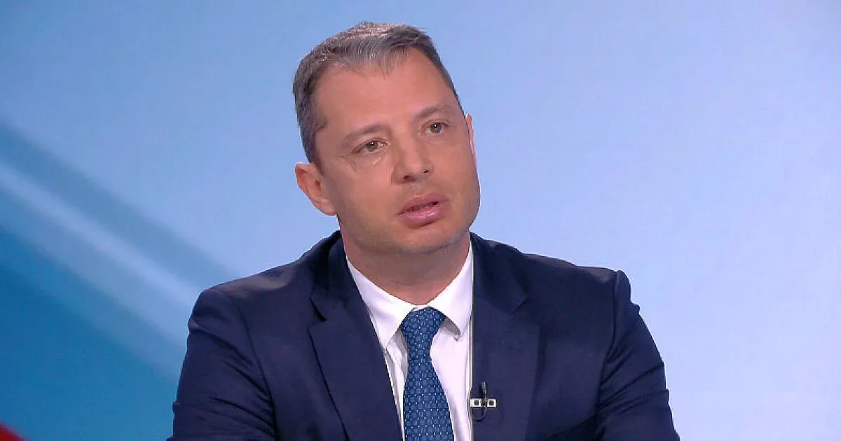 Лена ли е управлявала България? ГЕРБ се подигра на Петков