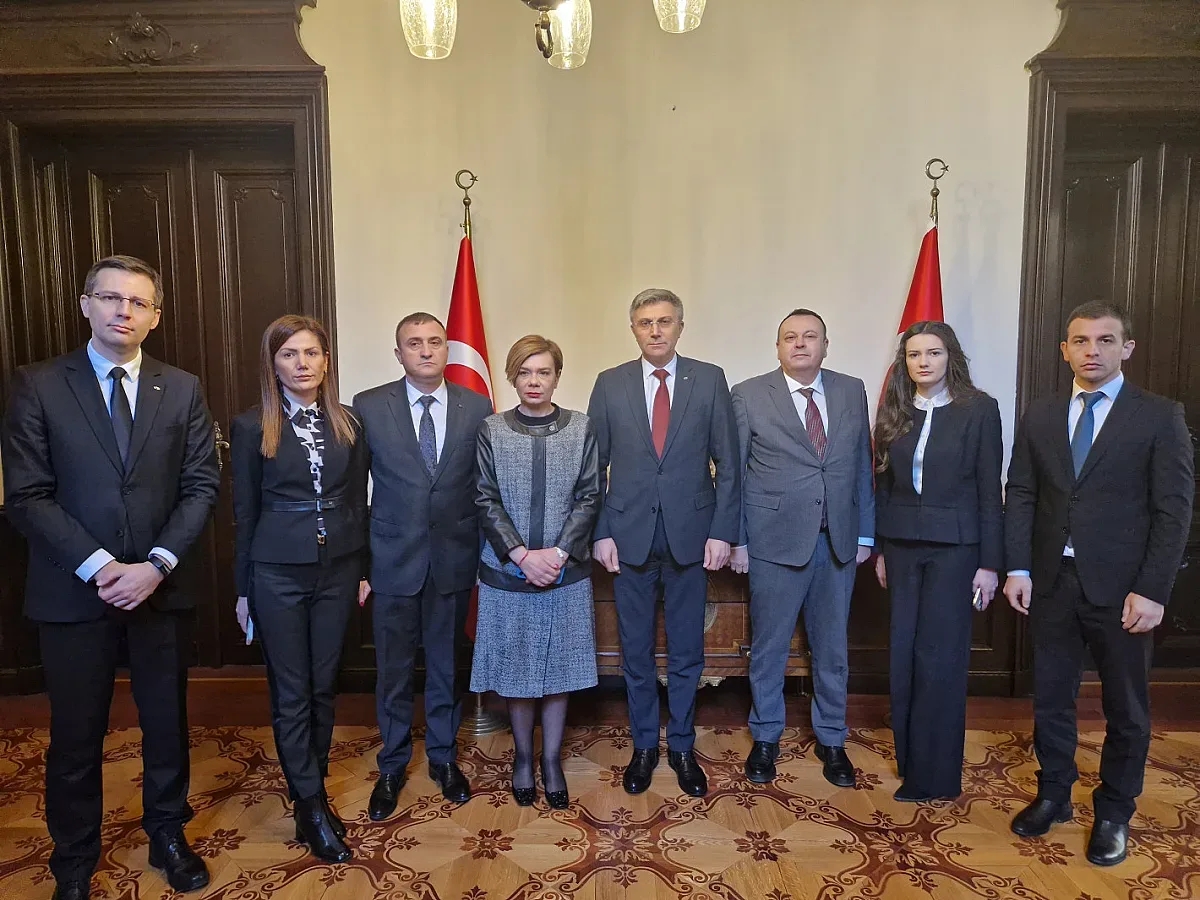 Карадайъ: Целият свят се обедини в помощ на Турция