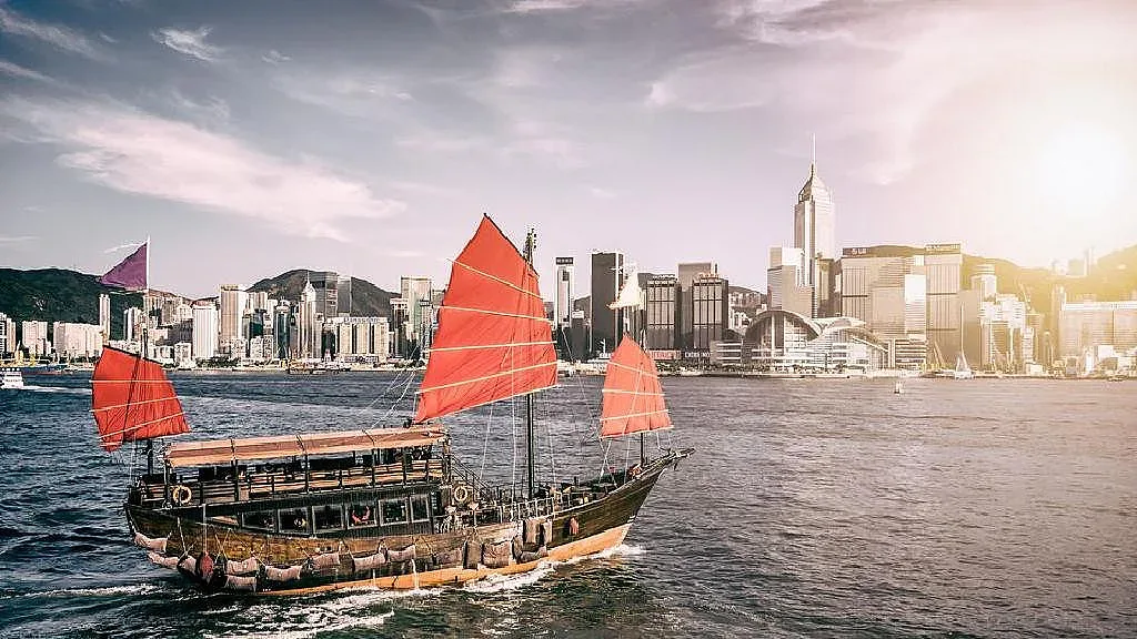 Най-богатият остров в света подарява 500 000 самолетни билети