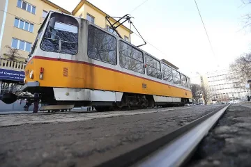 Пенсионери и ученици пътуват по-евтино в градския транспорт