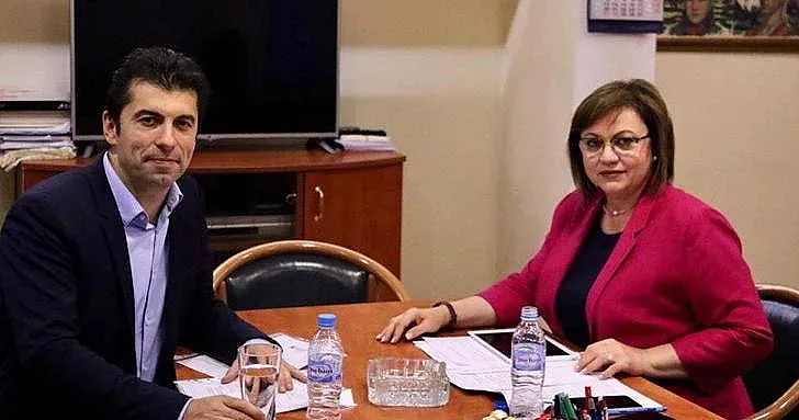 Петков пак се хвали с оръжие за Украйна, как преметнал Нинова