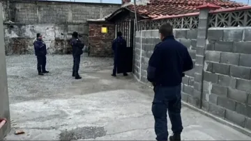 Бургас почерня от полиция. Какво става?