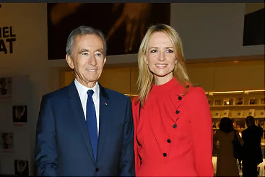 Люта битка за милиардите на Арно. Вълчицата в кашмир започна да хапе