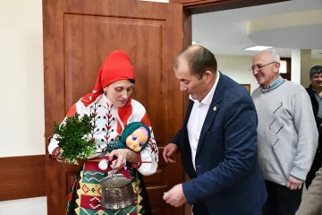 Кметът на Кубрат със специален поздрав за лекари и акушери