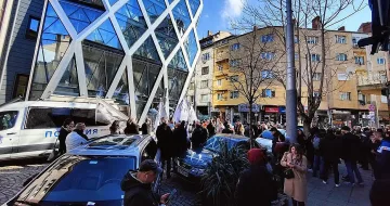 Напрежение! София скочи в защита на пребития българин