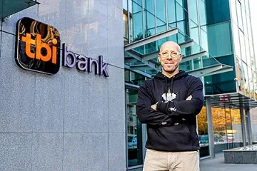tbi bank предоставя на българите безплатно ежедневно банкиране с tbi bank app и карта neon