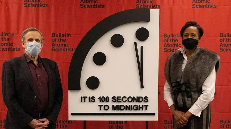 Часовникът на Страшния съд! Колко ни остава?