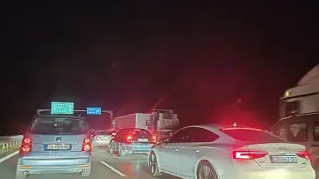 Кошмар. Слизат от колите на АМ Тракия!