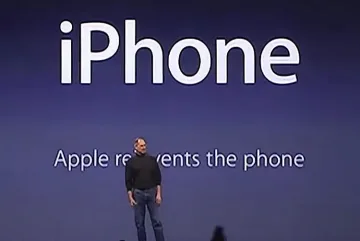 iPhone навърши 16 години