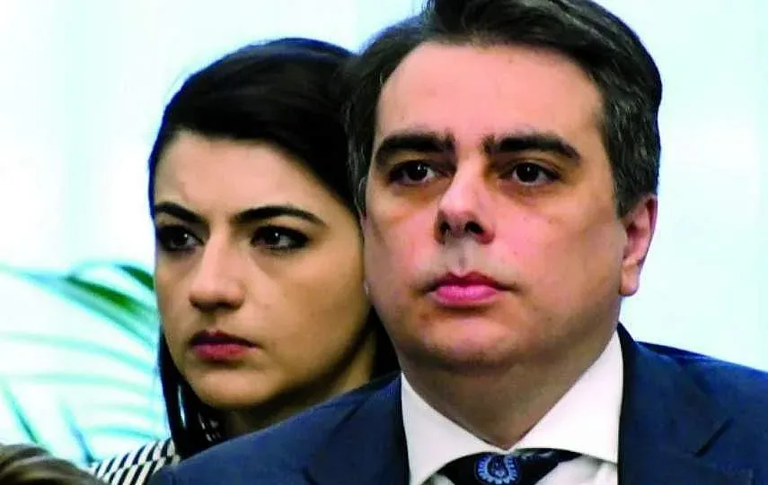 Първи коментар на Асен Василев за Лена и вечната слава