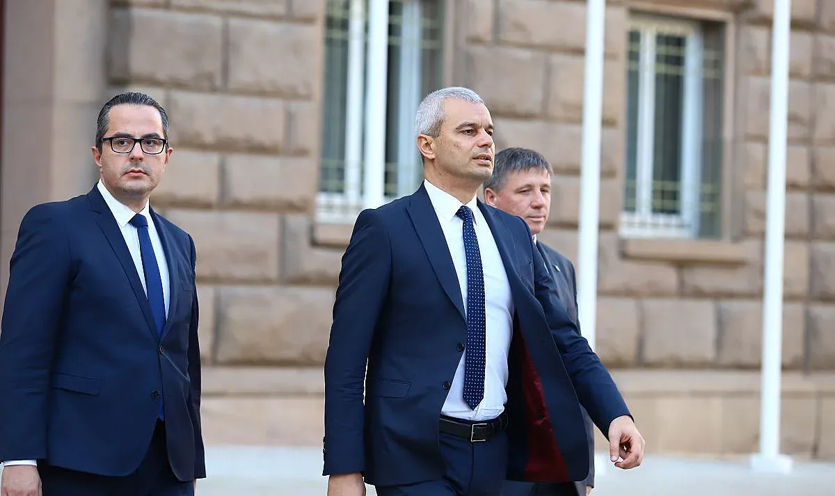 Нокаут от Костадинов! Какво каза за Лена