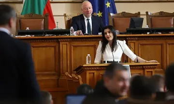 Люта разпра в парламента. Снежанка, 7 борисовки и кошче за боклук