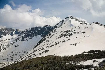Мълния предизвика пожар край хижа Вихрен, но пожарникарите си свършиха работата