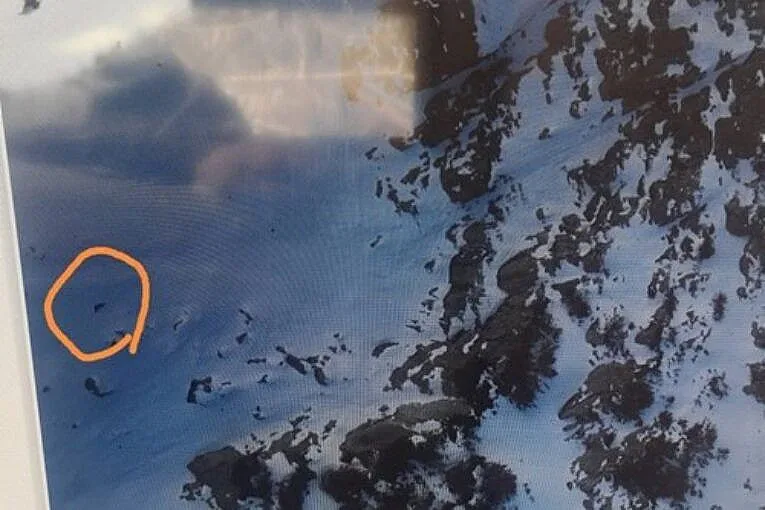 Видяха червено яке над двата трупа в Пирин. Има ли трети?