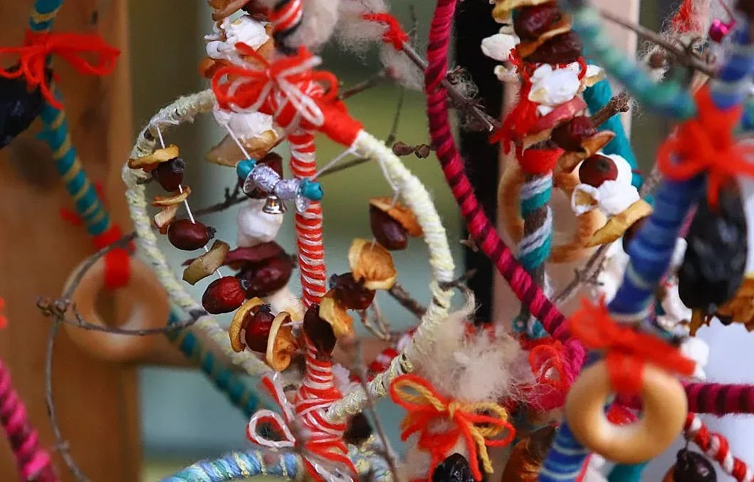 Васильовден е, сурвакарите тръгват по къщите