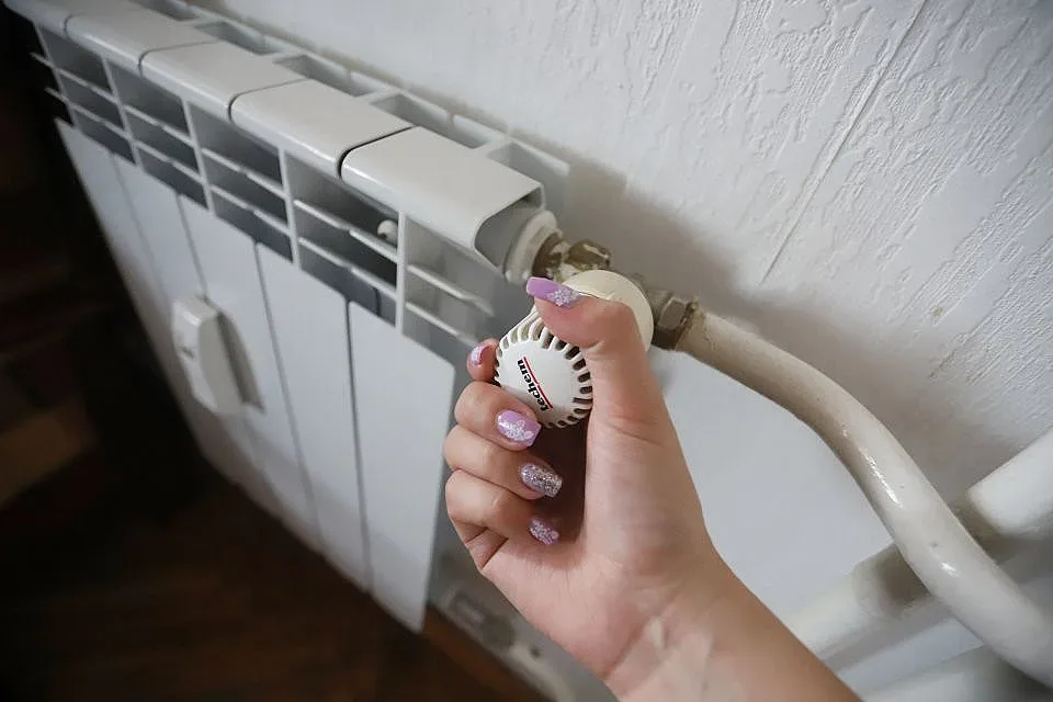 КЕВР се произнесе. Ето цените на ток и парно