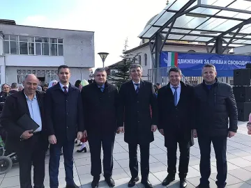 Как да се състави правителство? Условие от Карадайъ