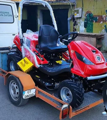 С косачка за неравни терени се сдоби общинското звено „Озеленяване и комунални дейности“