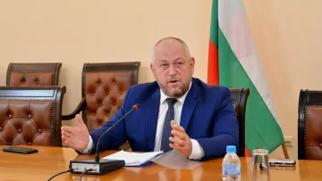 Драма с влаковете заради цистерните с амоняк