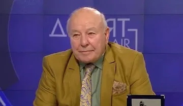 Александър Балкански бесен. Какво правят депутатите