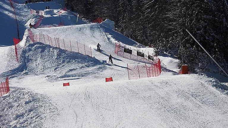 Зимните курорти се пукат по шевовете, къде е най-заето