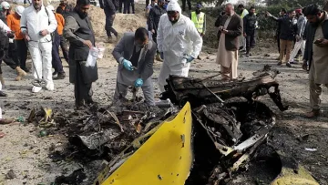 Ужас в Пакистан! Талибан взриви бомба в жилищен район