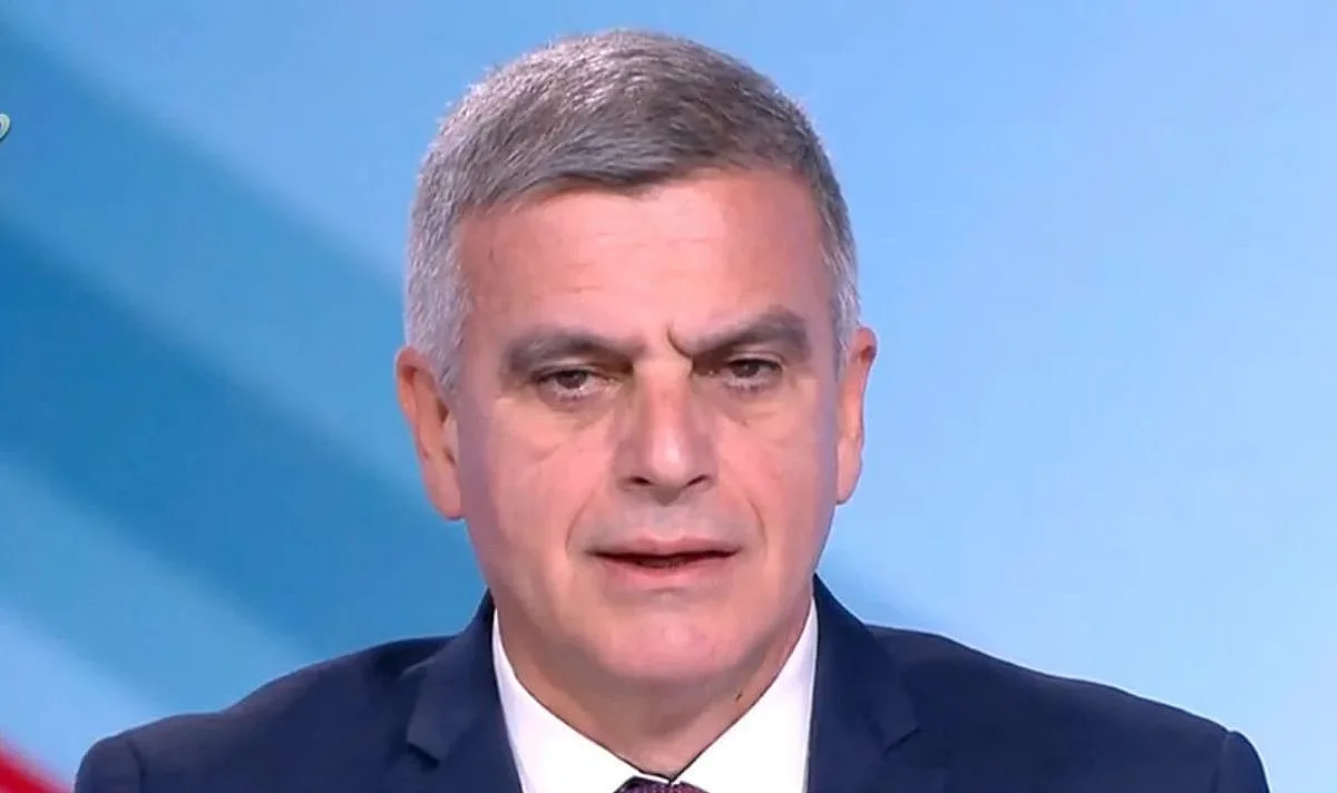 Край! Стефан Янев  реши кой да управлява държавата