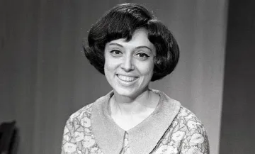 Отиде си легенда на БНТ. Няма българин, който да не помни гласа й