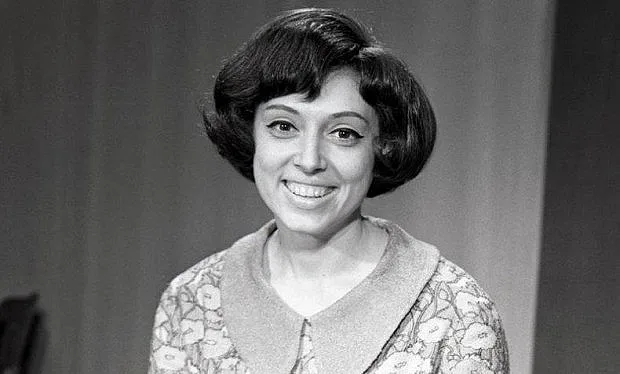 Отиде си легенда на БНТ. Няма българин, който да не помни гласа й