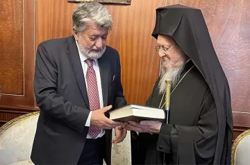 Вселенският патриарх благослови България. Рашидов на аудиенция