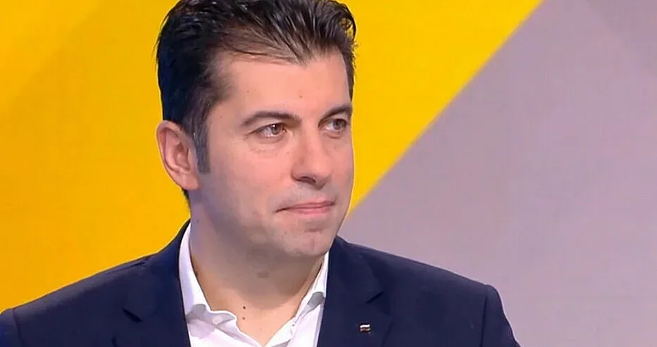 Голям удар за Кирил Петков! Откъде идва