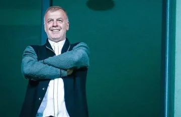 15 000 евро ли е заплатата на Наско Сираков? Истината