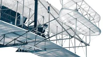 Монета решава първия полет в историята