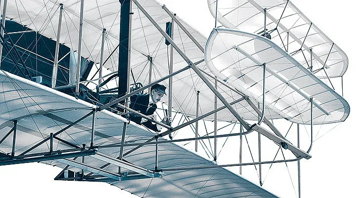 Монета решава първия полет в историята