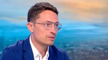 Милионер  от ПП си взе танцьорка за експерт