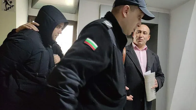 Зловещи подробности за тормоза на бияча с тенис ракетата