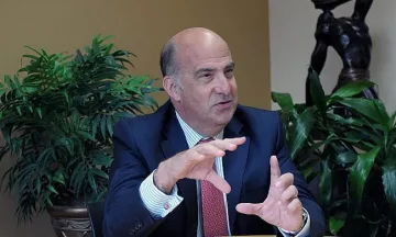 Новият американски посланик идва напролет. Кой е Кенет Мъртън?