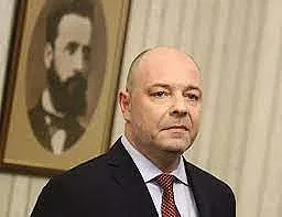 Какво има в папката на проф. Габровски? Голяма изненада за ПП