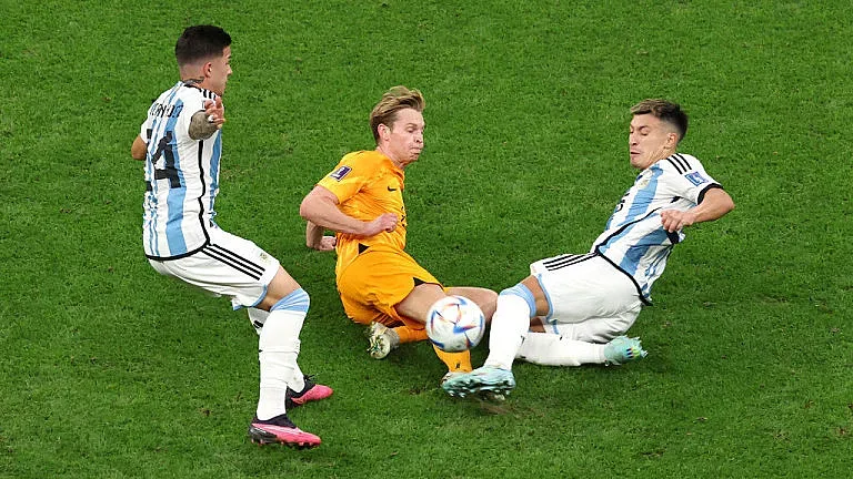 Нова драма в Катар! Аржентина оцеля в култов мач