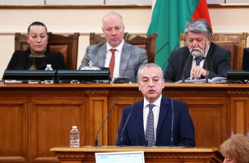 Парламентът изслушва Гълъб Донев за Шенген