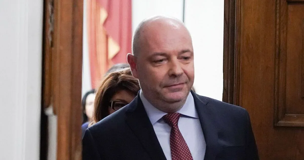 Габровски продължава мисията си. Поканени са ПП, ДПС и Възраждане
