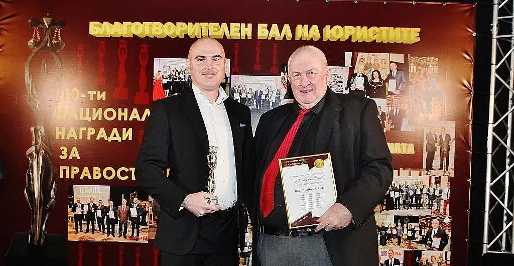 Адвокат филантроп на годината стана д-р Петър Илиев