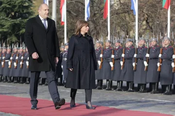 Радев посрещна важна гостенка на площад "Александър Невски"