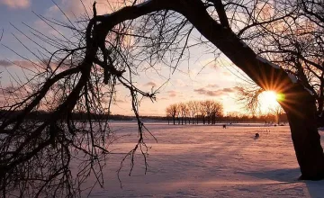 Не е за вярване! На плаж в неделя, на ски във вторник