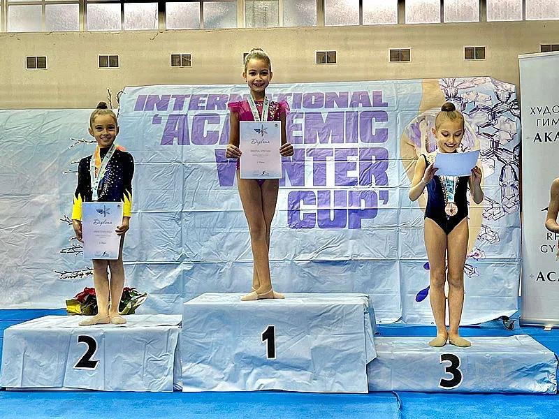 Грациите от „Импала“ с медали от Международен зимен турнир „Академик къп“