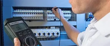 Push-in технология спестява до 50% време и гарантира 100% устойчивост към вибрации