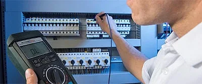 Push-in технология спестява до 50% време и гарантира 100% устойчивост към вибрации