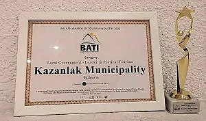 Община Казанлък с отличие за лидер във Фестивалния туризъм на BATI 2022