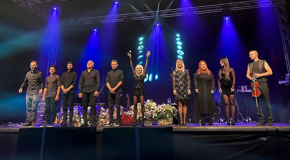 Лили Иванова слага край. Последната спирка е в София