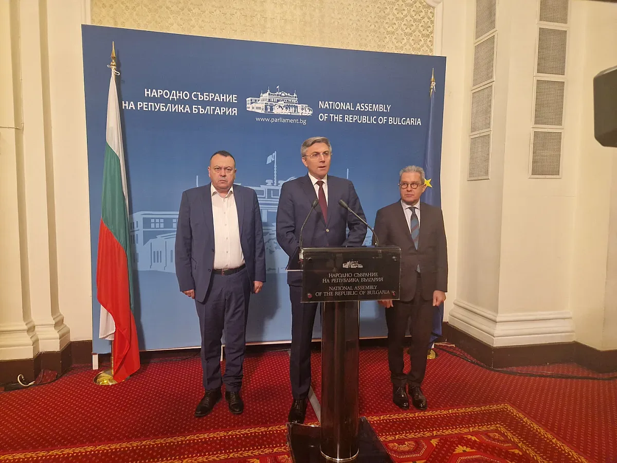 ДПС остри към прокуратурата. Какво става със златните паспорти?